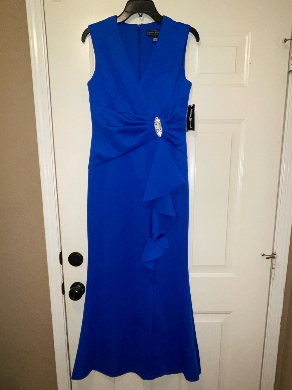 Jessica Howard Blue v-neck gown